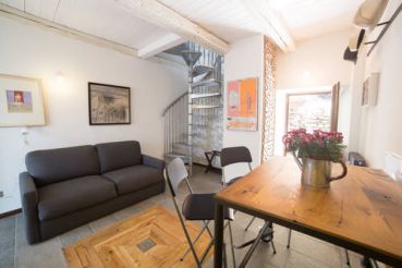 One-Bedroom Apartment with Balcony - Split Level