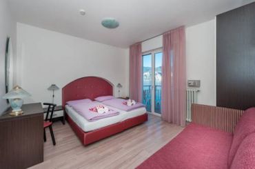 Superior Double room with Balcony and Lake View