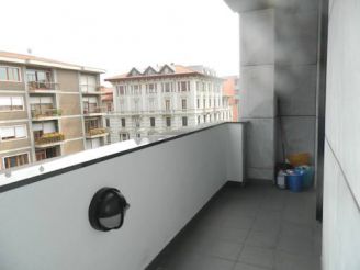 One-Bedroom Apartment with Balcony