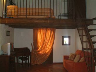 Двухуровневый люкс с балконом