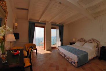 Superior Double or Twin Room with Sea View and Terrace