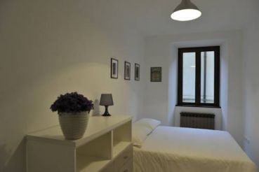 One-Bedroom Apartment - Via Santa Maria 9 