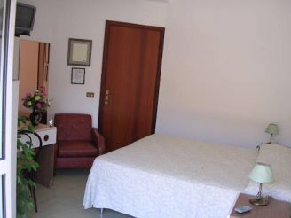 Double or Twin Room with Air-Conditioning