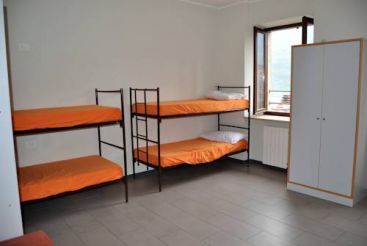 Dormitory Room (8 Adults)