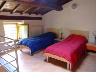 Single Bed in Mixed Dormitory Room