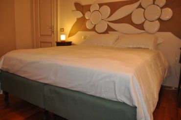 Deluxe Double Room with Balcony with Private Internal Bathroom