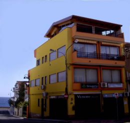 One-Bedroom Apartment with Balcony (5 Adults)