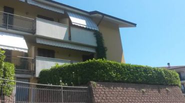 Apartment with Lake View