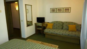 Standard Double Room (2 Adults + 1 Child)